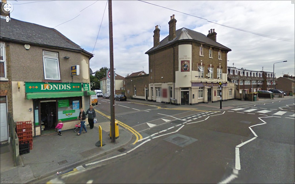 Manor Road / Appold Street junction