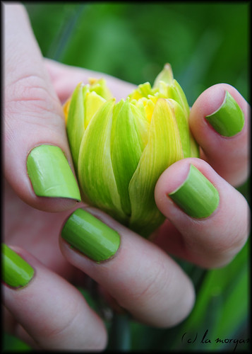 Yellow green nail designs