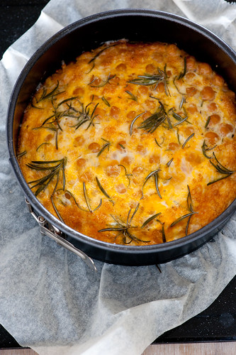 w4 baked frittata with chickpeas & rosemary