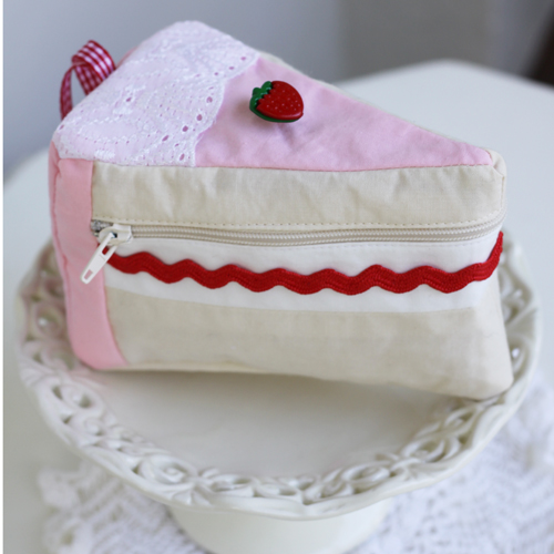 strawberry cake purse