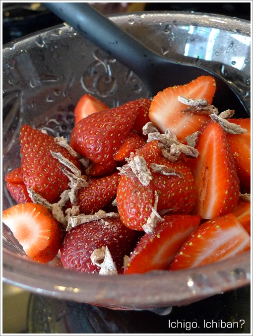 Strawberries in Syrup & Preserved Mo Far Kor