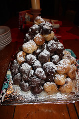 Christmas Croquembouche (Photo by Frances Wright)