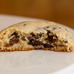 Levain Bakery-Style Chocolate Chip Cookies