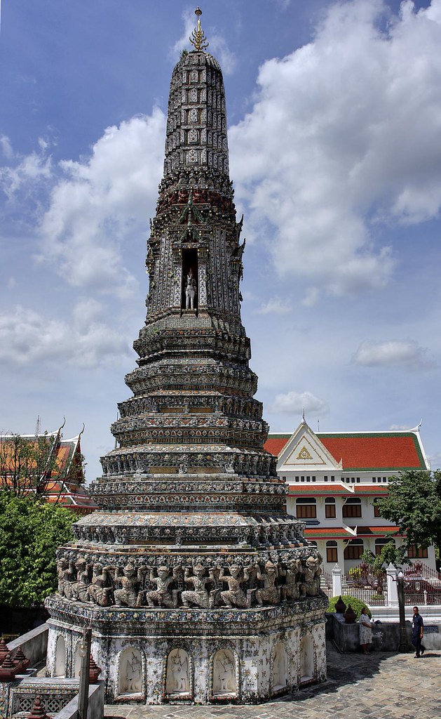 _mg_0722 - Wat Arun Small Pagoda - Enfused