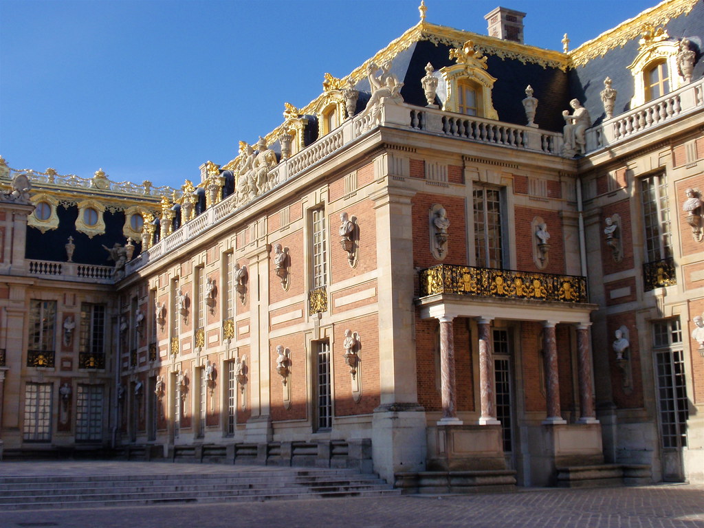 Versailles exterior 1