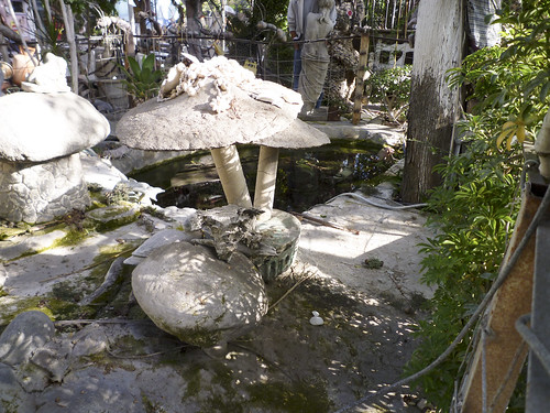 Concrete mushrooms
