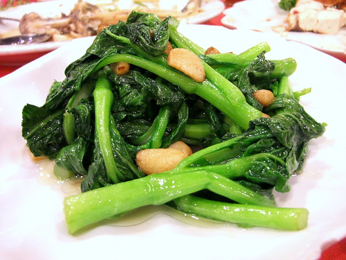 Stir-Fry Choi Sum with Garlic