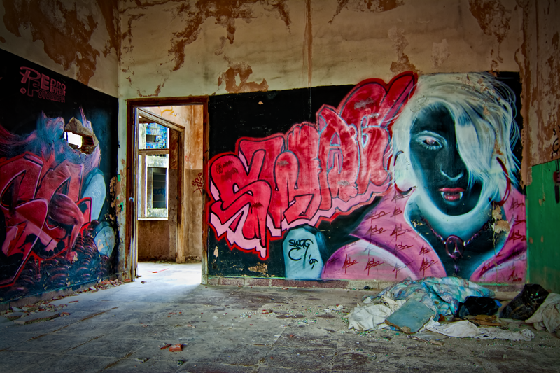 Graffitis en el Seminario - Vampira en negativo