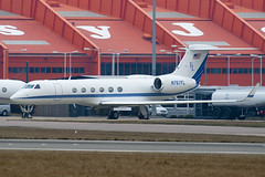 N767FL - 503 - Private - Gulfstream V - Luton - 100311 - Steven Gray - IMG_8161