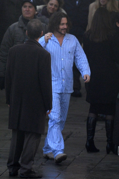 Johnny Depp en pijamas Italia