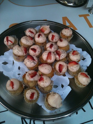 Orange strawberry poppyseed mini cupcakes, Kumquat Cupcakery