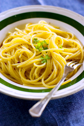 Спагетти с чесноком, оливковым маслом и пеперончино/Spaghetti aglio olio e peperoncino 1_1