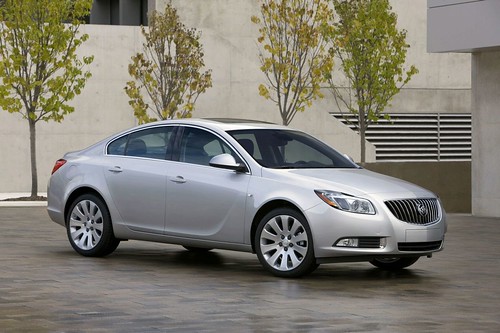 Buick Lacrosse Cxs 2011. review-2011-Buick-Regal-and-