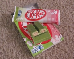 Sakura Matcha KitKat
