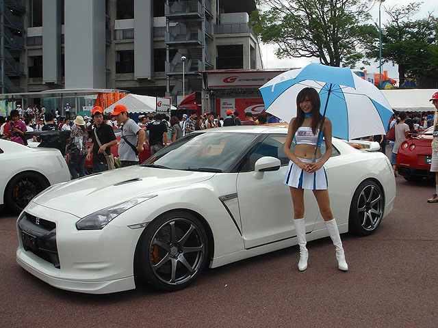 I love these wheels they look really good on this white R35