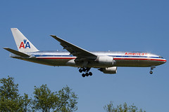 N772AN - 29580 - American Airlines - Boeing 777-223ER - 100617 - Heathrow - Steven Gray - IMG_4272