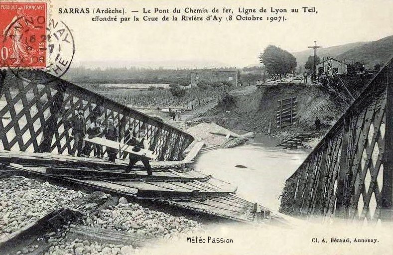 pont ferroviaire de Sarras effondré après la crue du 8 octobre 1907