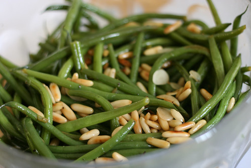 Green beans with pine nuts and fresh garlic