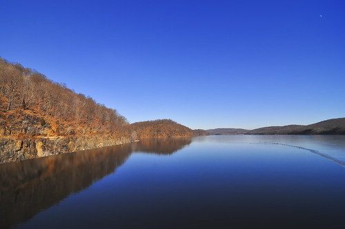 Using ultra-wide-angle lenses: New Croton Reservoir | Flickr