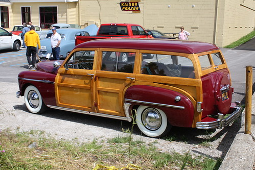 1949 Plymouth Special Deluxe wagon