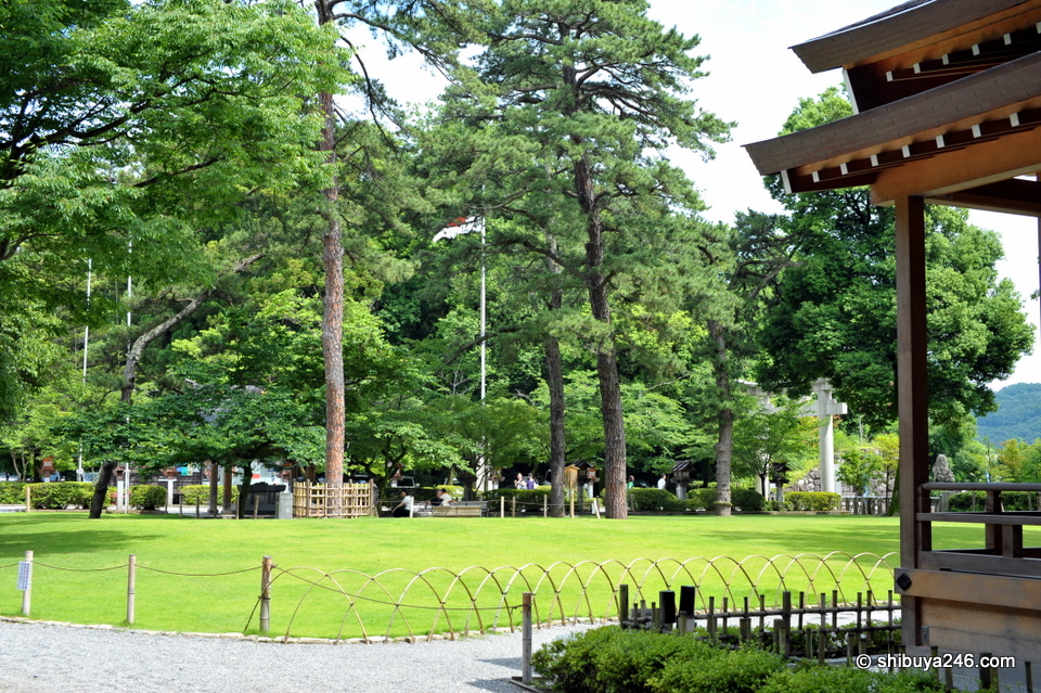There was quite a lot of greenery around the shrine area. It almost looked park like in its presentation.