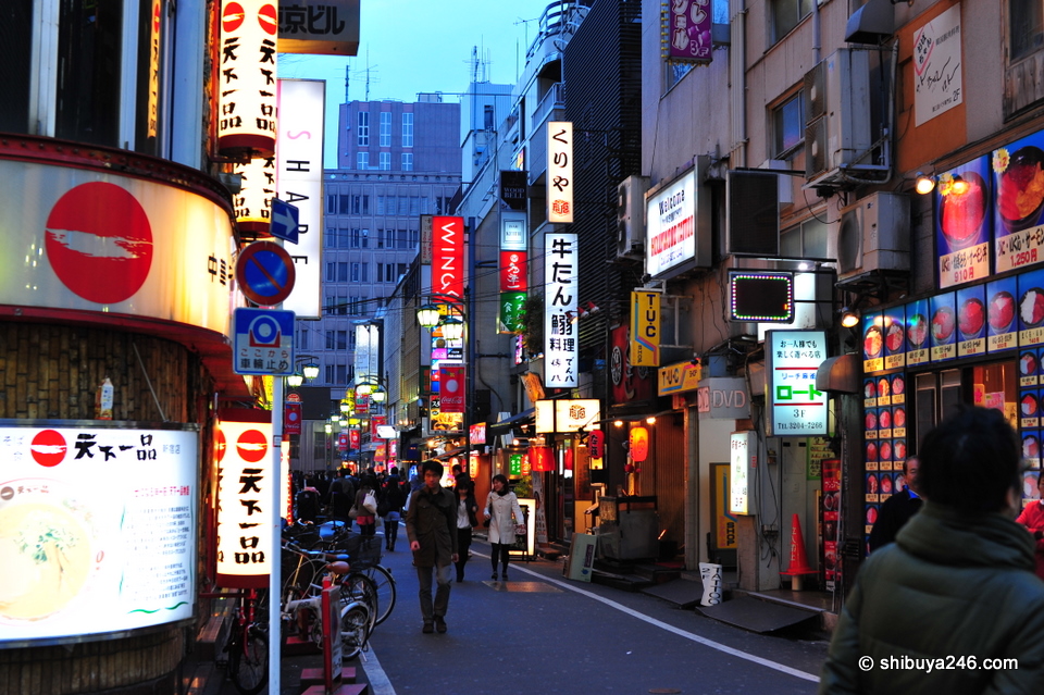 So many great side streets to discover in Kabukicho. You can always be surprised by what you will find down these streets.
