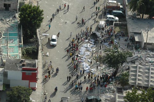 Haití 7.0 Terremoto 2010 muertos en la calle