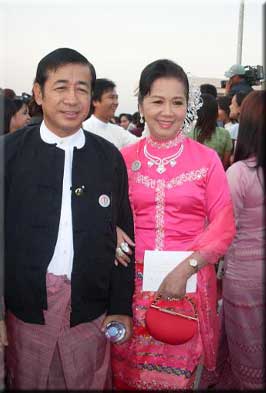 Myint Myint Khine and her husband at Myanmar Academy Awards Ceremony for 2008 Photo