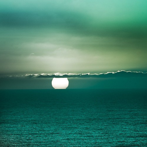 Cuba Gallery: New Zealand / nature / ocean / clouds / waves / sea / sky / blue / light / summer / sunset / landscape / photography
