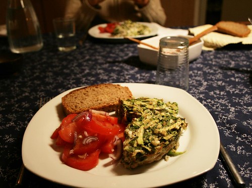 zucchini-kookoo w tomato salad and bread