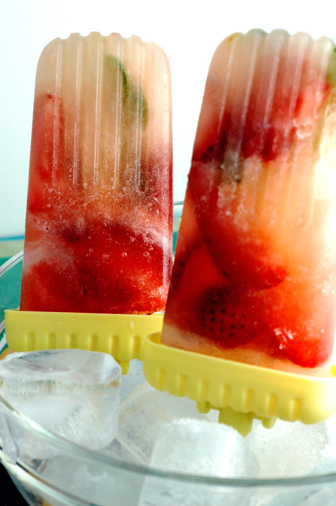 Strawberry and mint popsicles