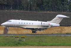 Z) TAG Aviation Challenger 300 HB-VFO GRO 09/05/2009