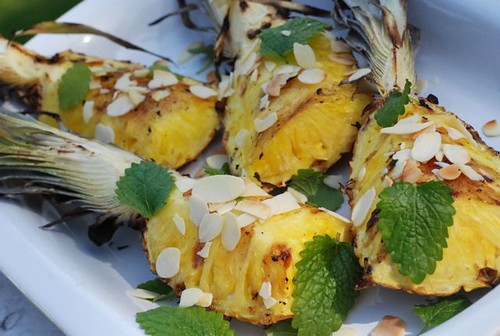 grillitud ananassi magustoit