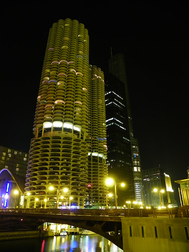 Chicago at night  9.27.2009 (34) - Marina Towers