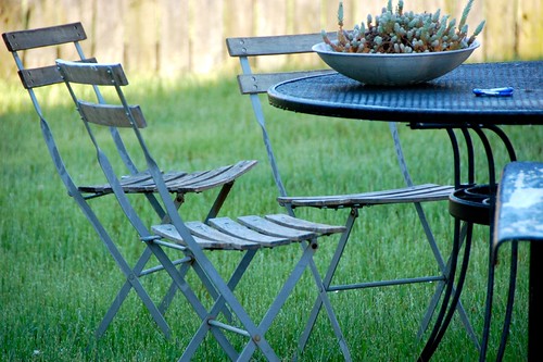 dumpster diving: patio chairs