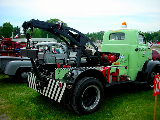 ny newyork ford 1948 truck f5 tow rhinebeck coe carshow 050210 wrecker caboverengine
