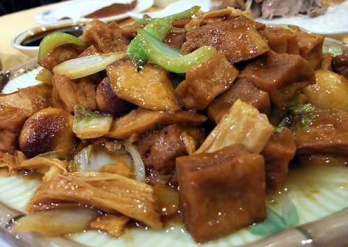 Stir Fried Tofu with Garlic and Celery