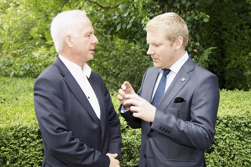 Werner Stauffacher, Rechtsanwalt, und Alexander Peske, Chefredakteur 1 ©  J