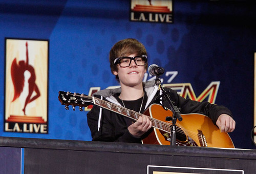 JUSTIN BIEBER WITH GEEKY GLASSES