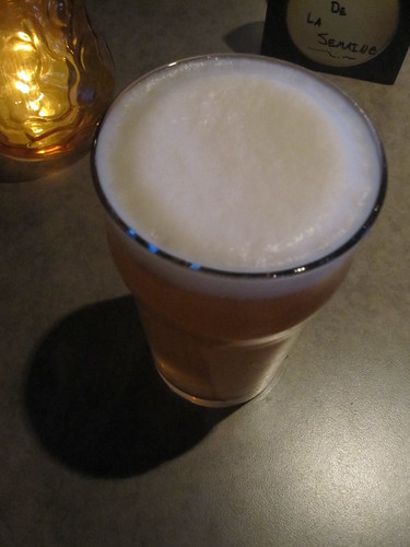 Le Grillon bar-salon - pinte de bière (offerte par Véronique)