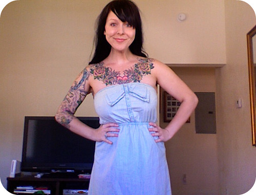 weird facial expression, but this is the dress for those who asked! It hits right above my knees.