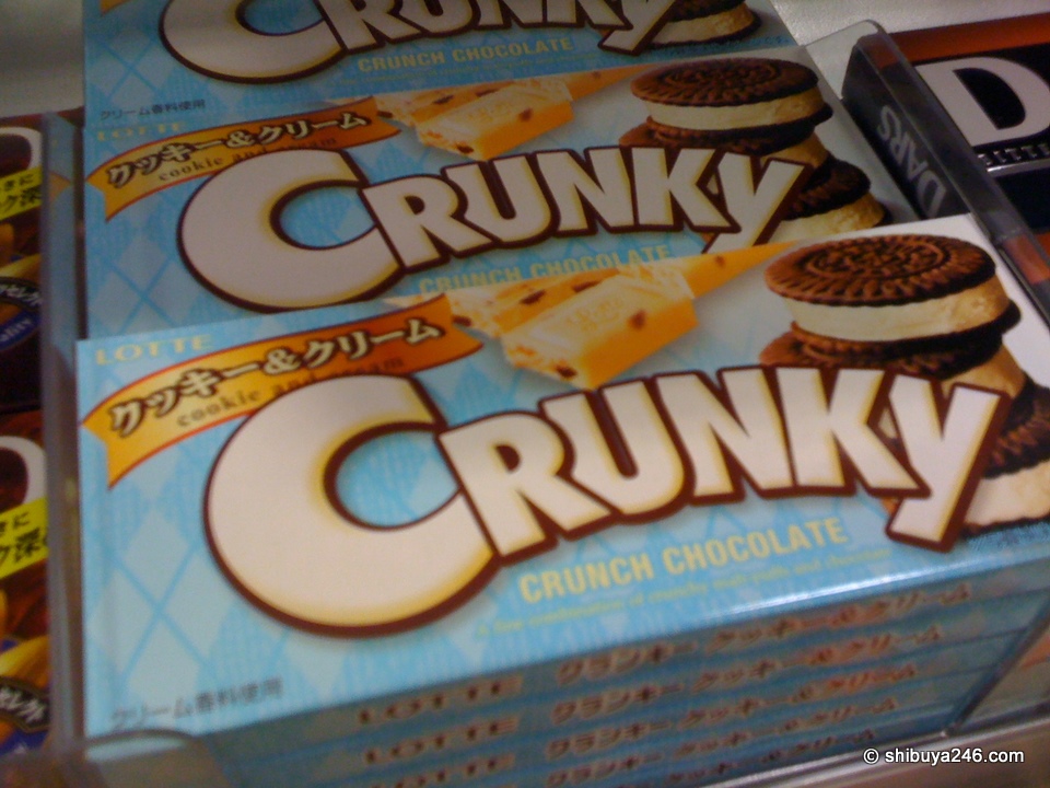 Cookies and cream is always popular for icecream. Lotte try it out here with their Crunky chocolate product.