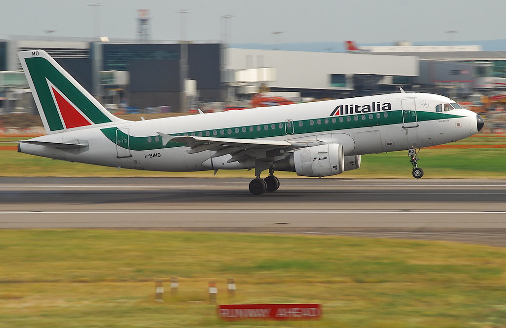 Alitalia Airbus A319-112; I-BIMO@LHR;05. by Aero Icarus, on Flickr
