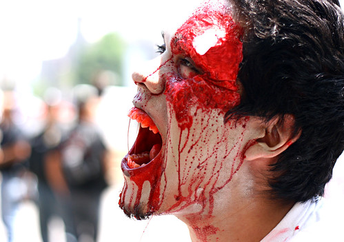 Zombie Walk 2009 - Santiago de Chile by Vic Riedemann