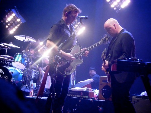 Photo of a live performance of Them Crooked Vultures