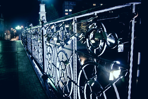 Night bridge ©  Dima Bushkov