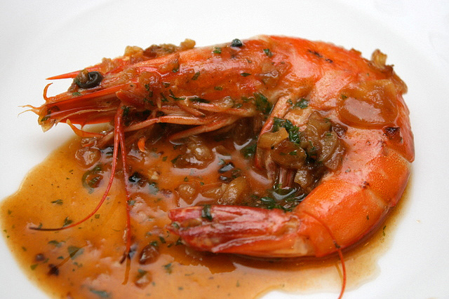 Gambas al txoko de Inmanol - Shrimp sauteed with onion and garlic