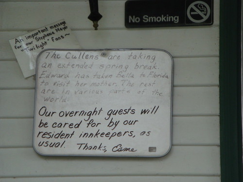 Forks: A note at the Cullens'