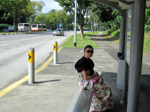 breastfeeding euna - bus station
