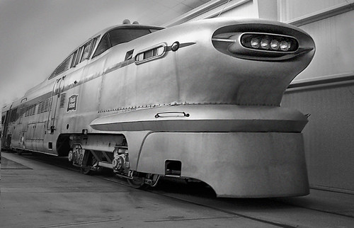  フリー画像| 電車/列車| GM Aerotrain| レトロ| モノクロ写真|       フリー素材| 